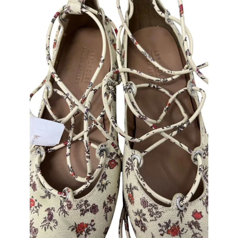 Aerosoles x Laura Ashley Flat Women Size 7.5 Cream Floral Lace Up Pointed Toe